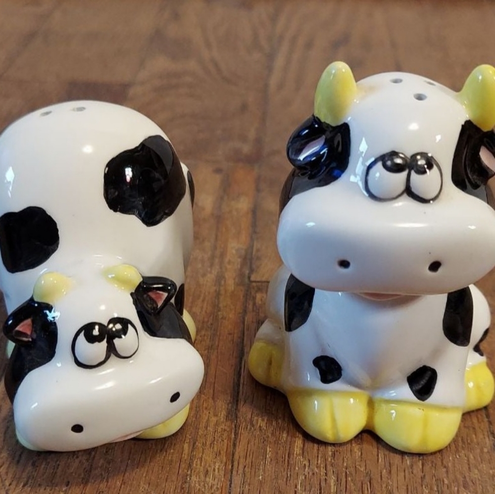 Porcelain Cow & Bull Salt & Pepper Shakers
